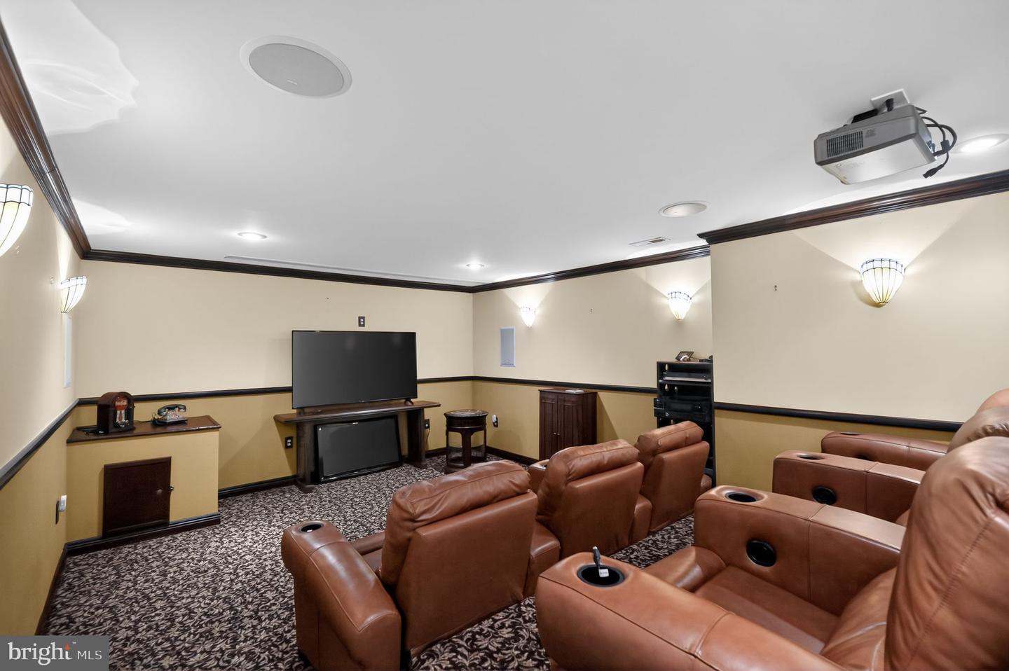 5837 RHODE ISLAND DR, WOODBRIDGE, Virginia 22193, 5 Bedrooms Bedrooms, ,3 BathroomsBathrooms,Residential,For sale,5837 RHODE ISLAND DR,VAPW2112974 MLS # VAPW2112974