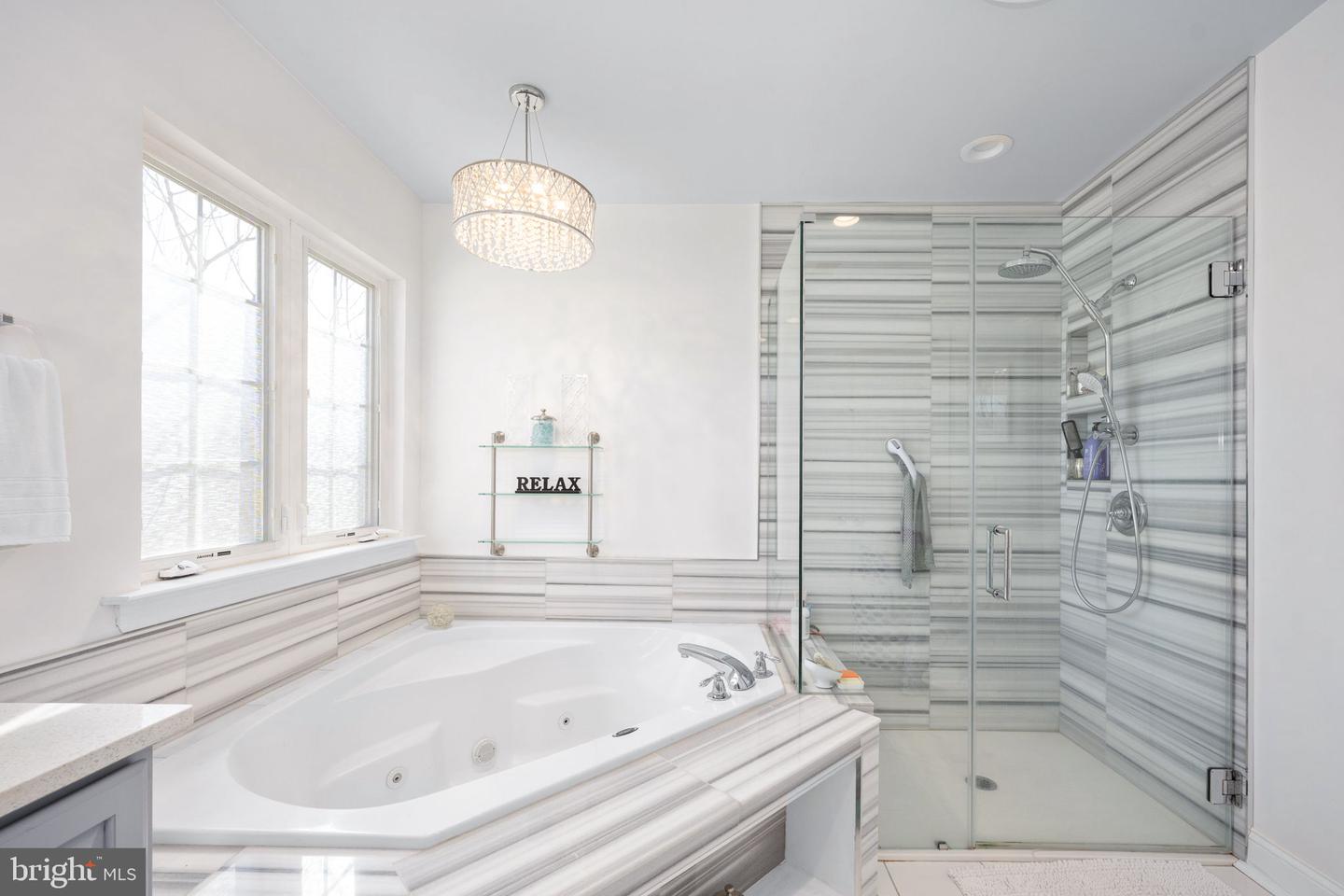 11 KENWOOD CT, FREDERICKSBURG, Virginia 22405, 5 Bedrooms Bedrooms, ,3 BathroomsBathrooms,Residential,For sale,11 KENWOOD CT,VAST2046356 MLS # VAST2046356