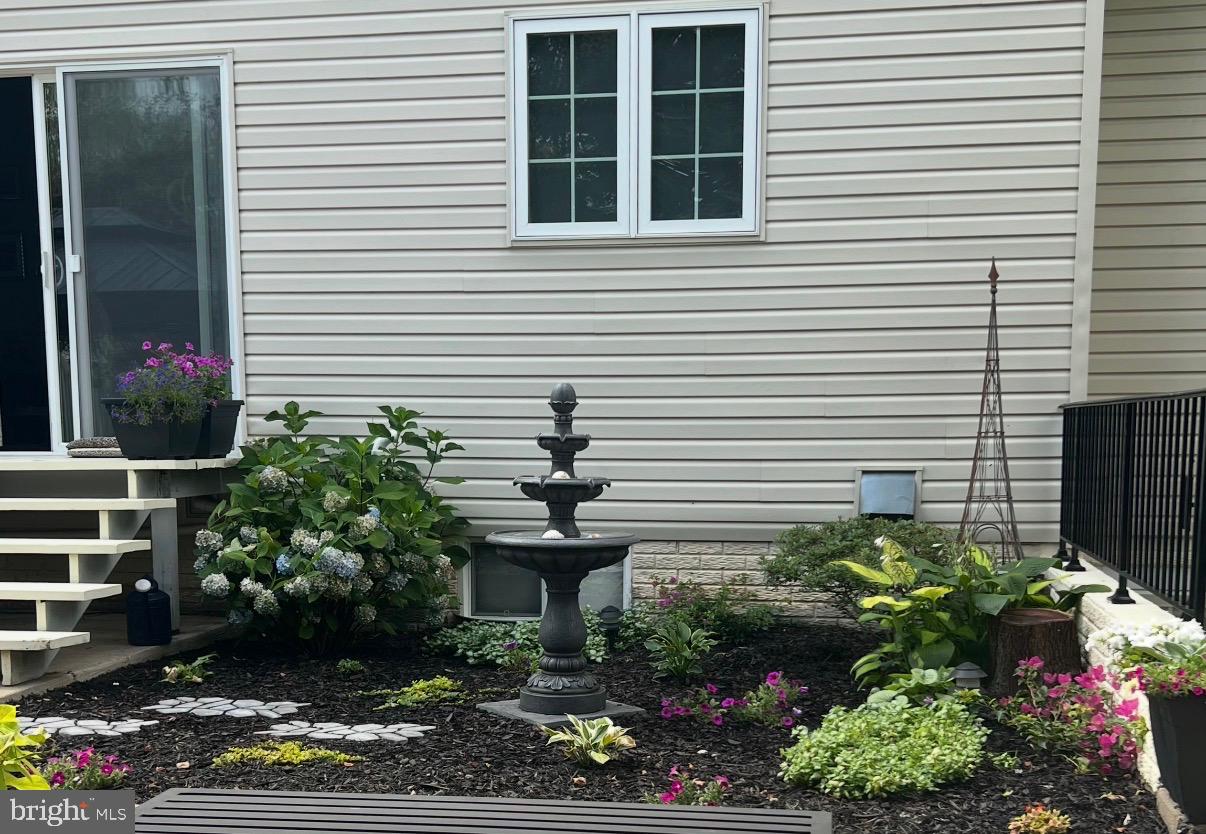 11 KENWOOD CT, FREDERICKSBURG, Virginia 22405, 5 Bedrooms Bedrooms, ,3 BathroomsBathrooms,Residential,For sale,11 KENWOOD CT,VAST2046356 MLS # VAST2046356