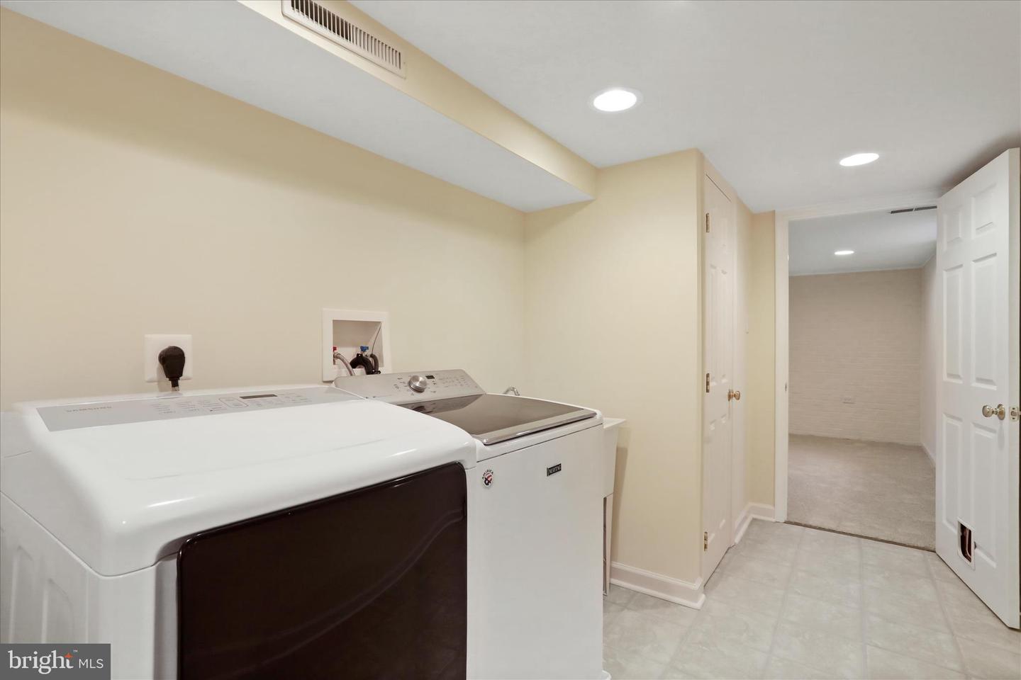 241 GROVER RD, EDINBURG, Virginia 22824, 3 Bedrooms Bedrooms, ,3 BathroomsBathrooms,Residential,For sale,241 GROVER RD,VASH2013654 MLS # VASH2013654