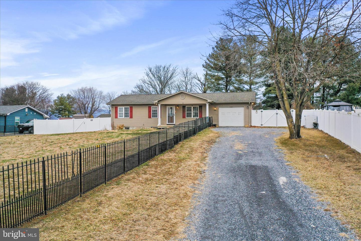 241 GROVER RD, EDINBURG, Virginia 22824, 3 Bedrooms Bedrooms, ,3 BathroomsBathrooms,Residential,For sale,241 GROVER RD,VASH2013654 MLS # VASH2013654