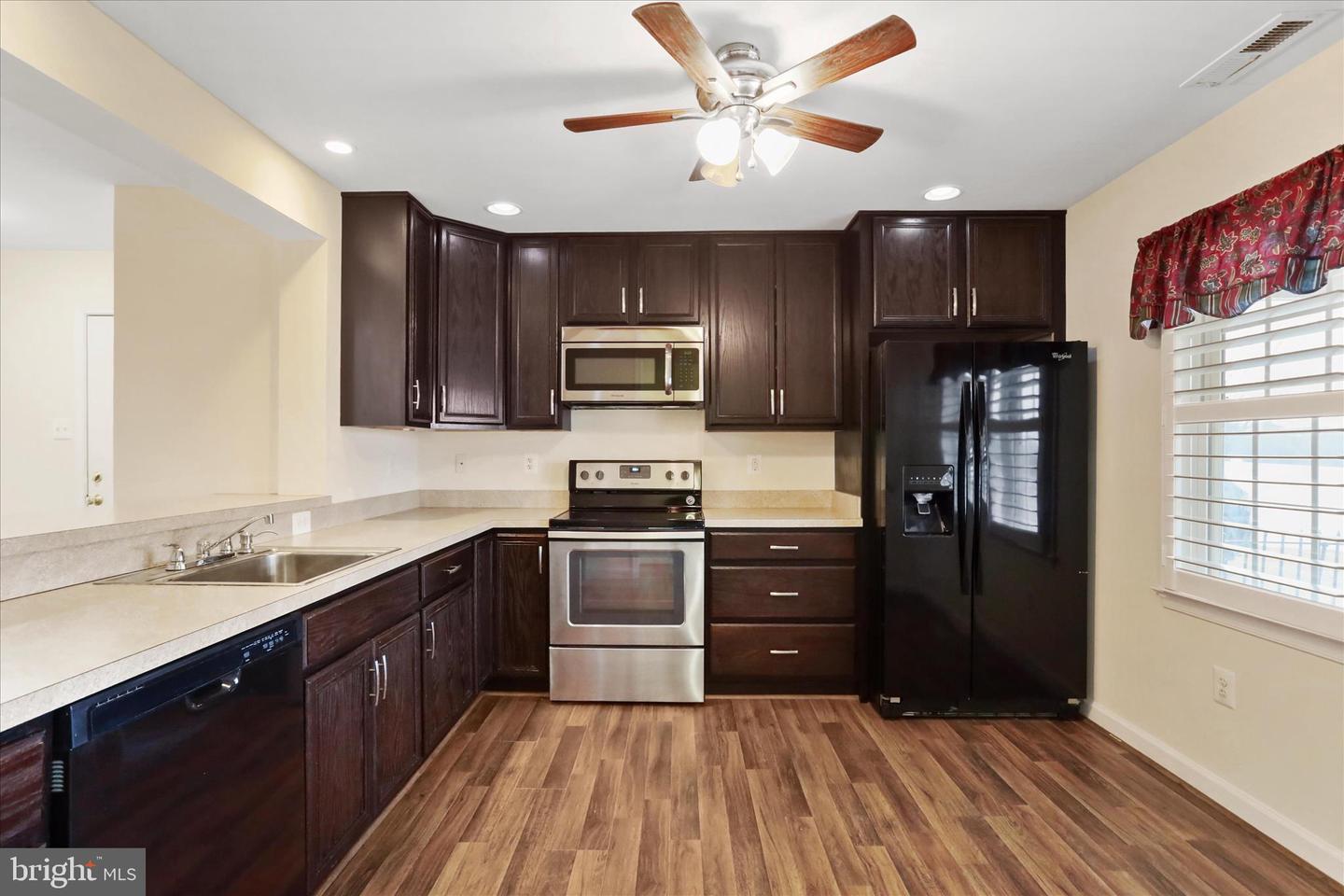 241 GROVER RD, EDINBURG, Virginia 22824, 3 Bedrooms Bedrooms, ,3 BathroomsBathrooms,Residential,For sale,241 GROVER RD,VASH2013654 MLS # VASH2013654