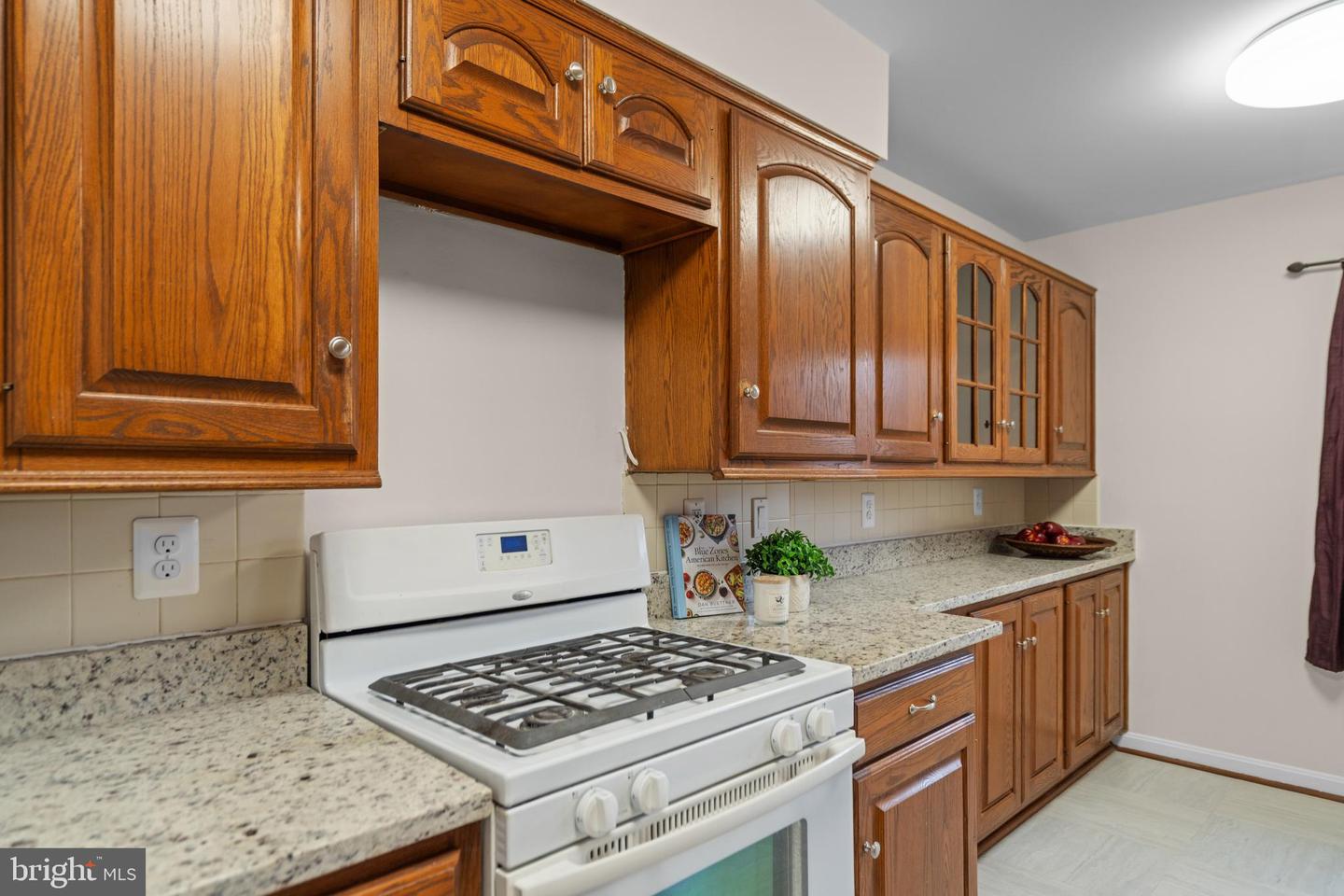 14831 HOXTON SQ, CENTREVILLE, Virginia 20120, 3 Bedrooms Bedrooms, ,2 BathroomsBathrooms,Residential,For sale,14831 HOXTON SQ,VAFX2292234 MLS # VAFX2292234