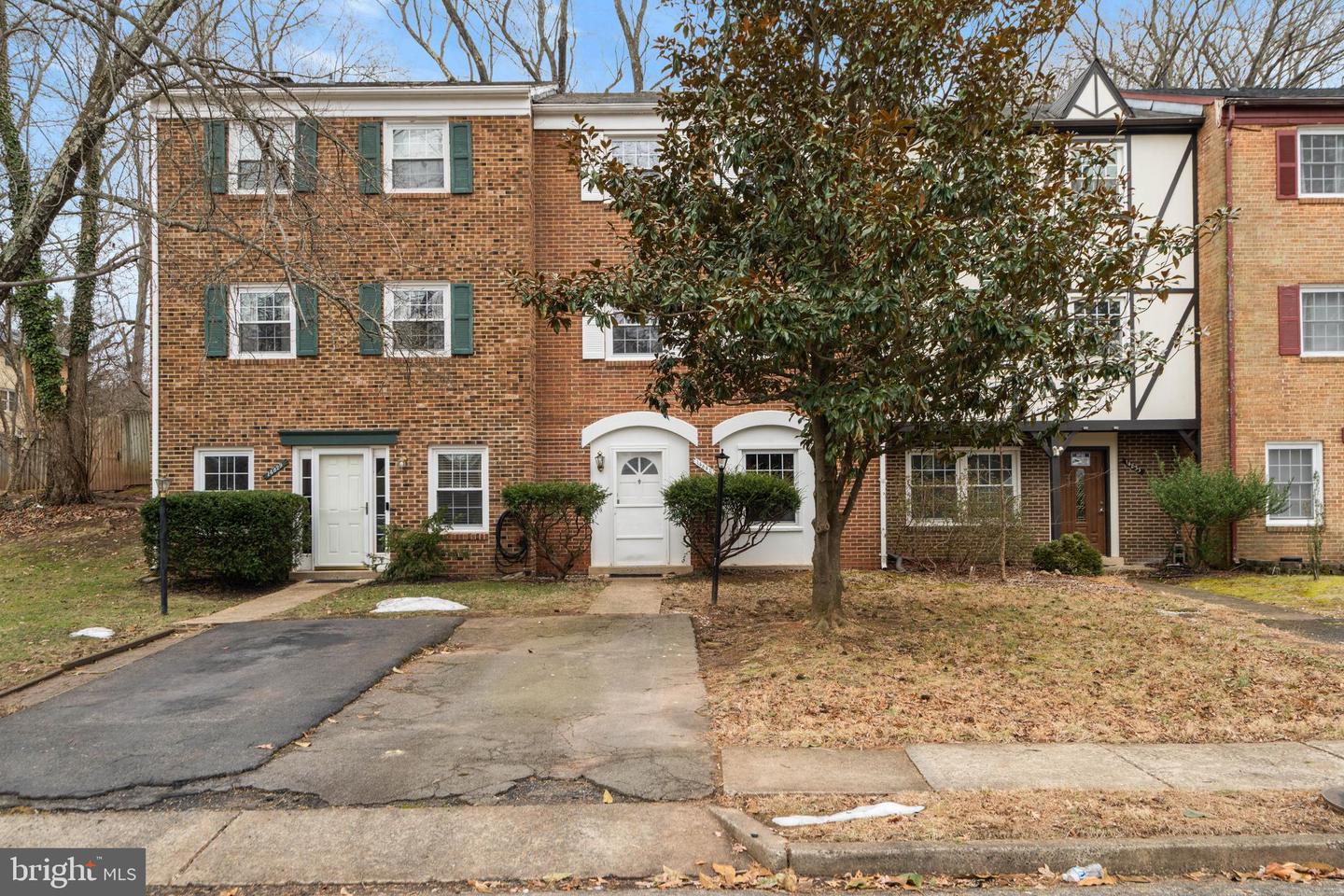 14831 HOXTON SQ, CENTREVILLE, Virginia 20120, 3 Bedrooms Bedrooms, ,2 BathroomsBathrooms,Residential,For sale,14831 HOXTON SQ,VAFX2292234 MLS # VAFX2292234