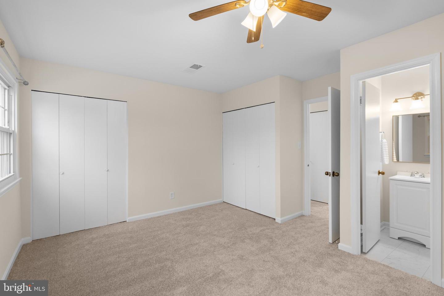 14831 HOXTON SQ, CENTREVILLE, Virginia 20120, 3 Bedrooms Bedrooms, ,2 BathroomsBathrooms,Residential,For sale,14831 HOXTON SQ,VAFX2292234 MLS # VAFX2292234