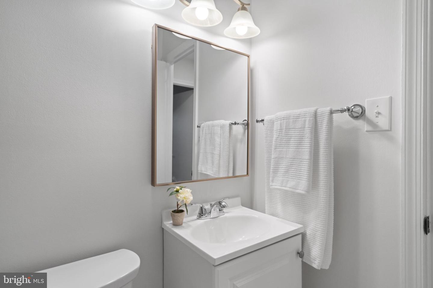 14831 HOXTON SQ, CENTREVILLE, Virginia 20120, 3 Bedrooms Bedrooms, ,2 BathroomsBathrooms,Residential,For sale,14831 HOXTON SQ,VAFX2292234 MLS # VAFX2292234