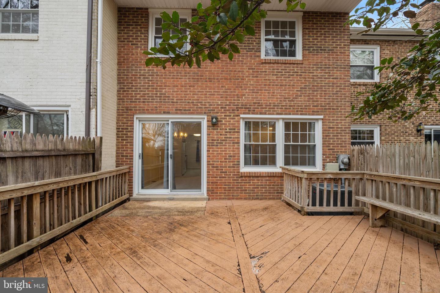 14831 HOXTON SQ, CENTREVILLE, Virginia 20120, 3 Bedrooms Bedrooms, ,2 BathroomsBathrooms,Residential,For sale,14831 HOXTON SQ,VAFX2292234 MLS # VAFX2292234