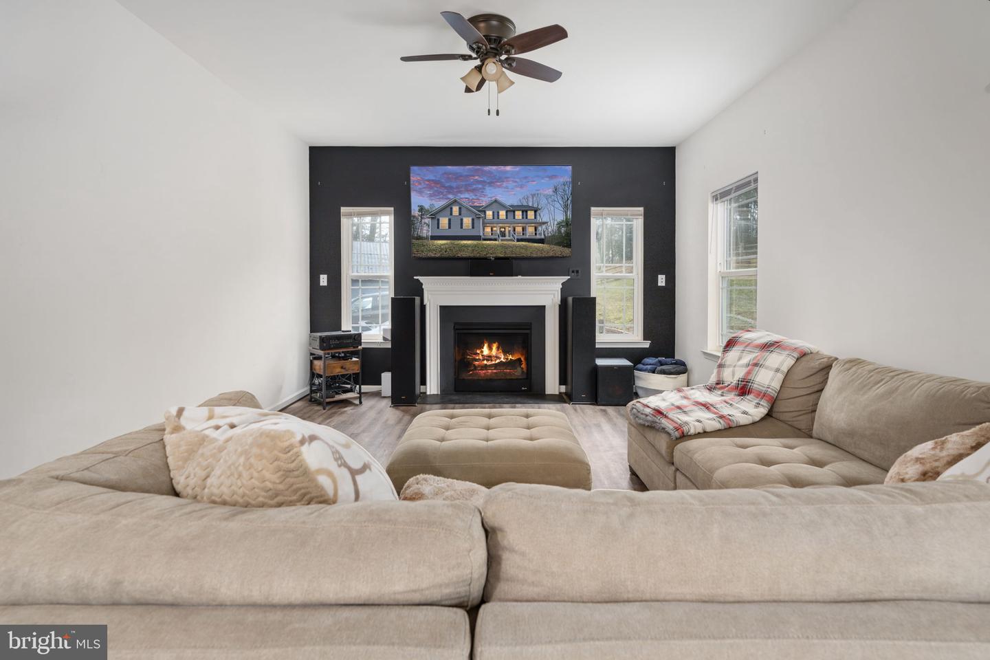 794 WHITE OAK RD, FREDERICKSBURG, Virginia 22405, 4 Bedrooms Bedrooms, 8 Rooms Rooms,3 BathroomsBathrooms,Residential,For sale,794 WHITE OAK RD,VAST2046366 MLS # VAST2046366