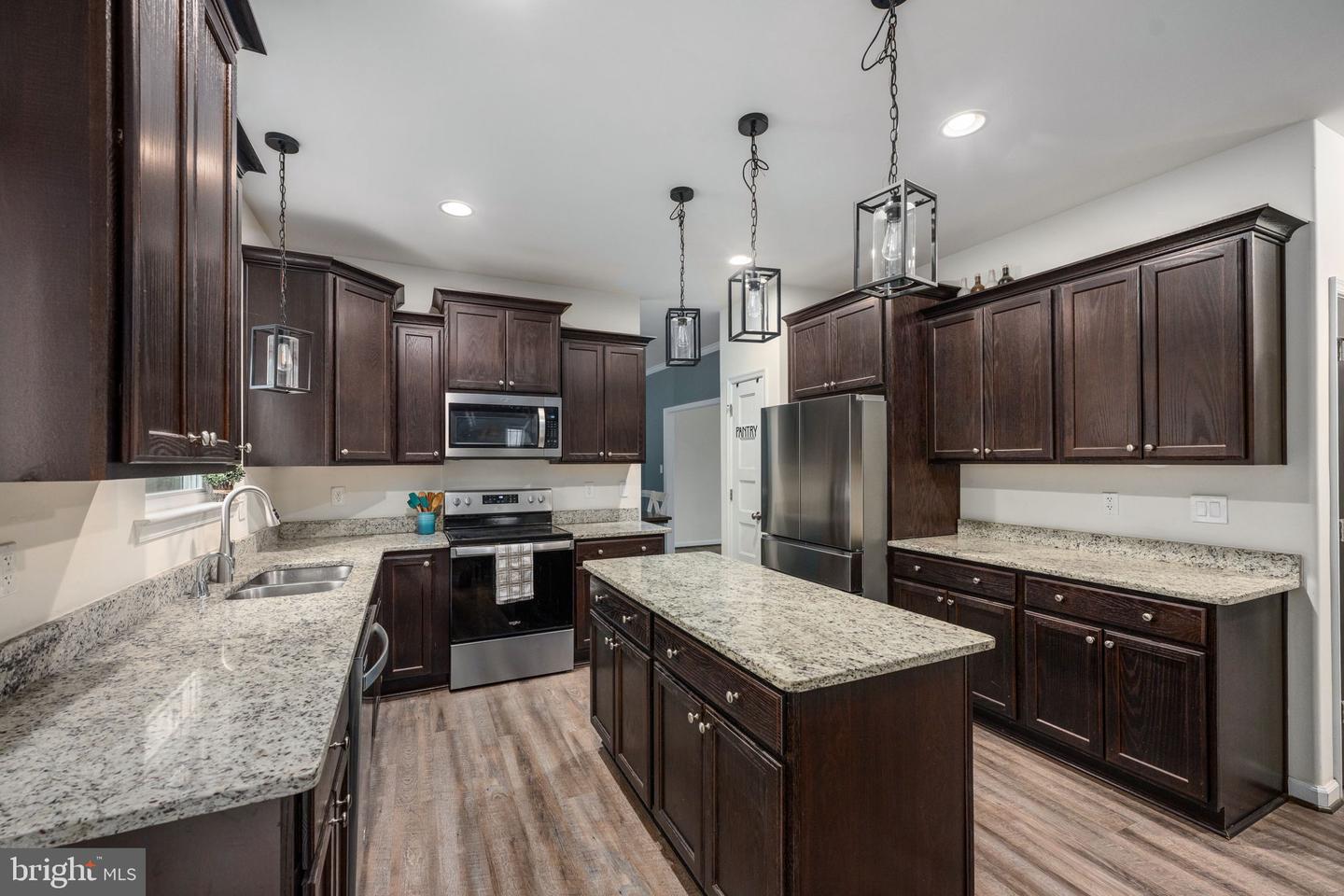 794 WHITE OAK RD, FREDERICKSBURG, Virginia 22405, 4 Bedrooms Bedrooms, 8 Rooms Rooms,3 BathroomsBathrooms,Residential,For sale,794 WHITE OAK RD,VAST2046366 MLS # VAST2046366