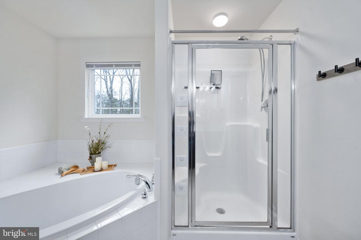 794 WHITE OAK RD, FREDERICKSBURG, Virginia 22405, 4 Bedrooms Bedrooms, 8 Rooms Rooms,3 BathroomsBathrooms,Residential,For sale,794 WHITE OAK RD,VAST2046366 MLS # VAST2046366