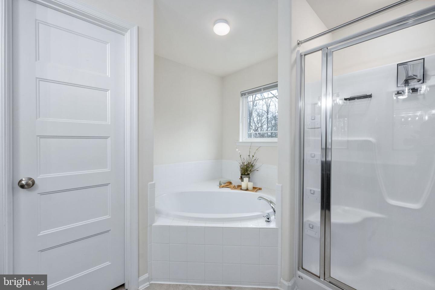 794 WHITE OAK RD, FREDERICKSBURG, Virginia 22405, 4 Bedrooms Bedrooms, 8 Rooms Rooms,3 BathroomsBathrooms,Residential,For sale,794 WHITE OAK RD,VAST2046366 MLS # VAST2046366