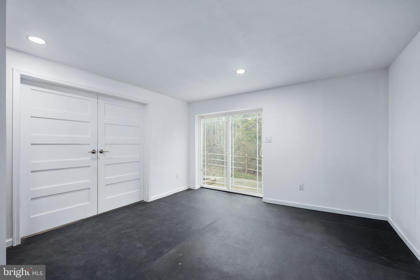 794 WHITE OAK RD, FREDERICKSBURG, Virginia 22405, 4 Bedrooms Bedrooms, 8 Rooms Rooms,3 BathroomsBathrooms,Residential,For sale,794 WHITE OAK RD,VAST2046366 MLS # VAST2046366