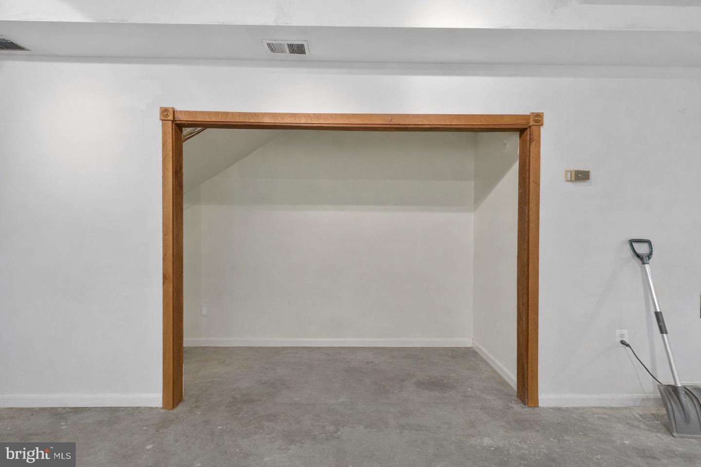 916 BLAGDEN ALY NW, WASHINGTON, District Of Columbia 20001, 1 Bedroom Bedrooms, ,1 BathroomBathrooms,Residential,For sale,916 BLAGDEN ALY NW,DCDC2247410 MLS # DCDC2247410