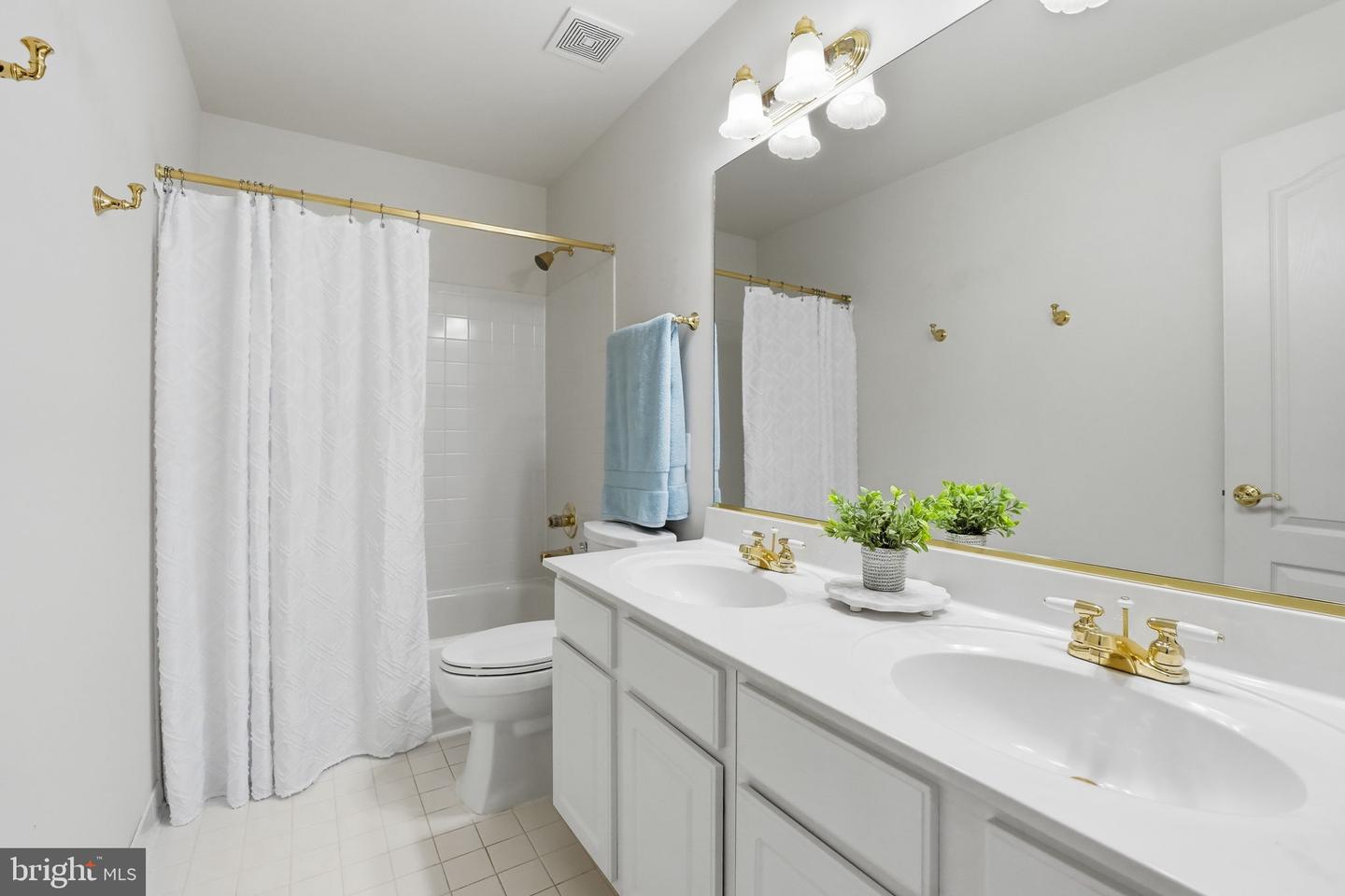 11000 FARMVIEW WAY, SPOTSYLVANIA, Virginia 22551, 4 Bedrooms Bedrooms, ,2 BathroomsBathrooms,Residential,For sale,11000 FARMVIEW WAY,VASP2039502 MLS # VASP2039502