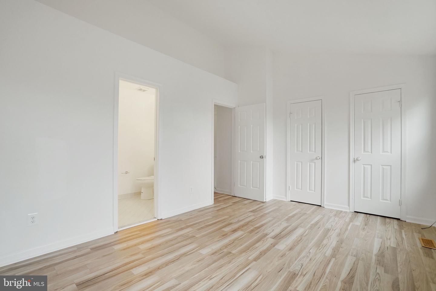 3733 ROXBURY LN, ALEXANDRIA, Virginia 22309, 2 Bedrooms Bedrooms, ,3 BathroomsBathrooms,Residential,For sale,3733 ROXBURY LN,VAFX2292382 MLS # VAFX2292382