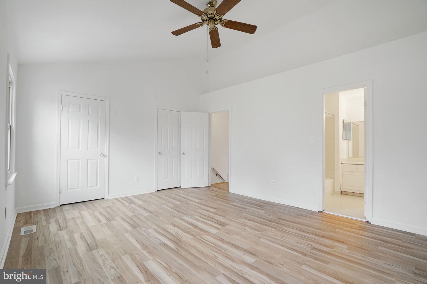 3733 ROXBURY LN, ALEXANDRIA, Virginia 22309, 2 Bedrooms Bedrooms, ,3 BathroomsBathrooms,Residential,For sale,3733 ROXBURY LN,VAFX2292382 MLS # VAFX2292382