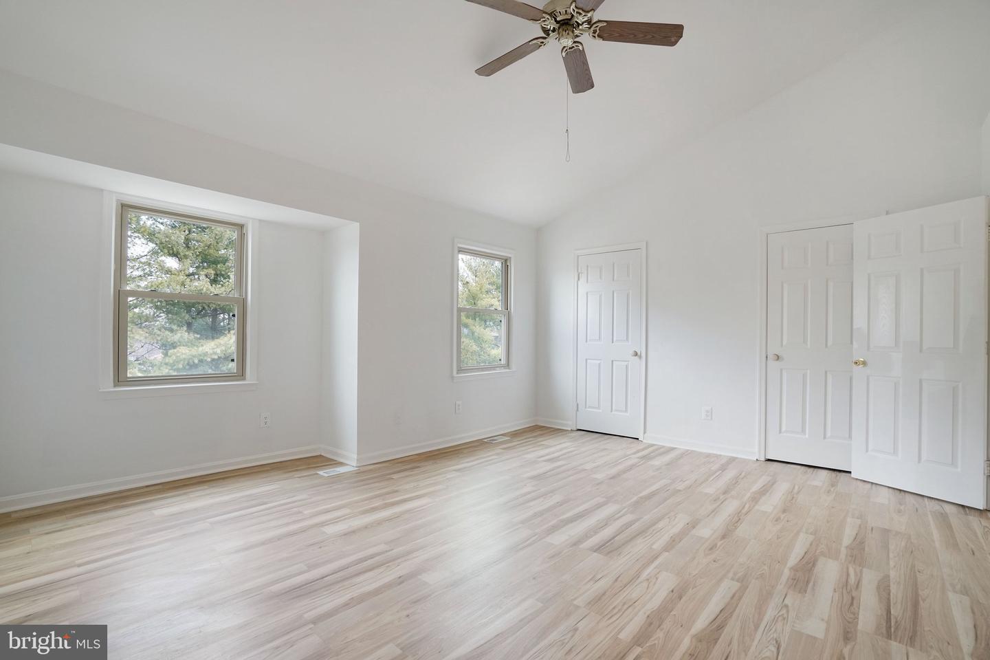 3733 ROXBURY LN, ALEXANDRIA, Virginia 22309, 2 Bedrooms Bedrooms, ,3 BathroomsBathrooms,Residential,For sale,3733 ROXBURY LN,VAFX2292382 MLS # VAFX2292382