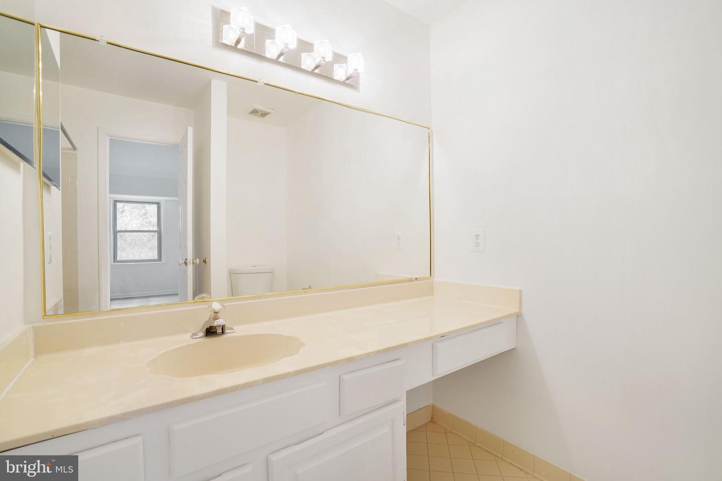 3733 ROXBURY LN, ALEXANDRIA, Virginia 22309, 2 Bedrooms Bedrooms, ,3 BathroomsBathrooms,Residential,For sale,3733 ROXBURY LN,VAFX2292382 MLS # VAFX2292382