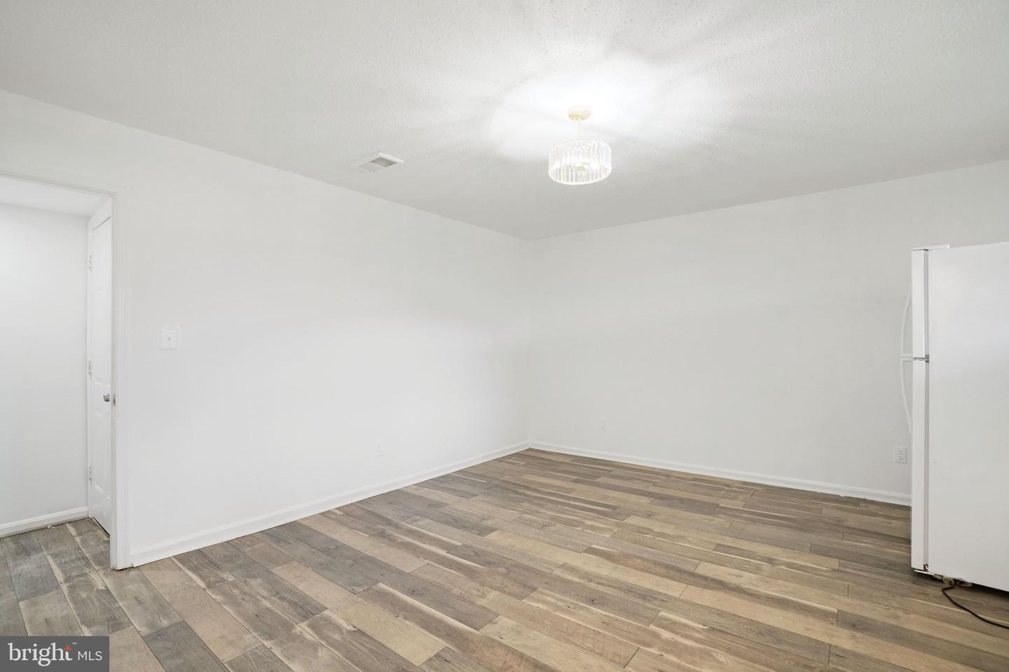 3733 ROXBURY LN, ALEXANDRIA, Virginia 22309, 2 Bedrooms Bedrooms, ,3 BathroomsBathrooms,Residential,For sale,3733 ROXBURY LN,VAFX2292382 MLS # VAFX2292382