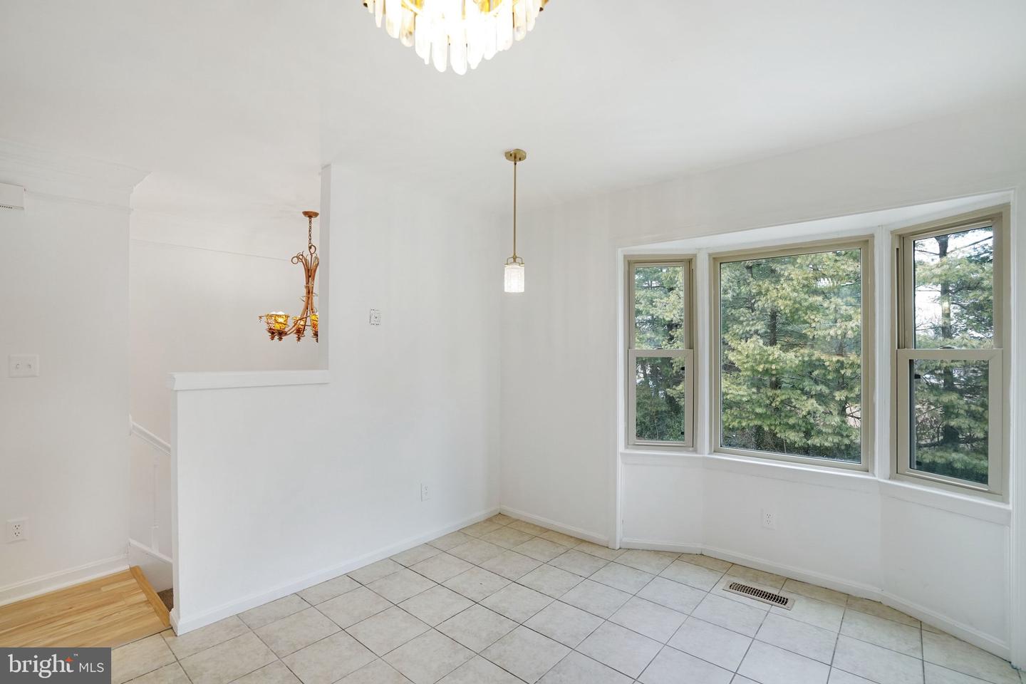 3733 ROXBURY LN, ALEXANDRIA, Virginia 22309, 2 Bedrooms Bedrooms, ,3 BathroomsBathrooms,Residential,For sale,3733 ROXBURY LN,VAFX2292382 MLS # VAFX2292382