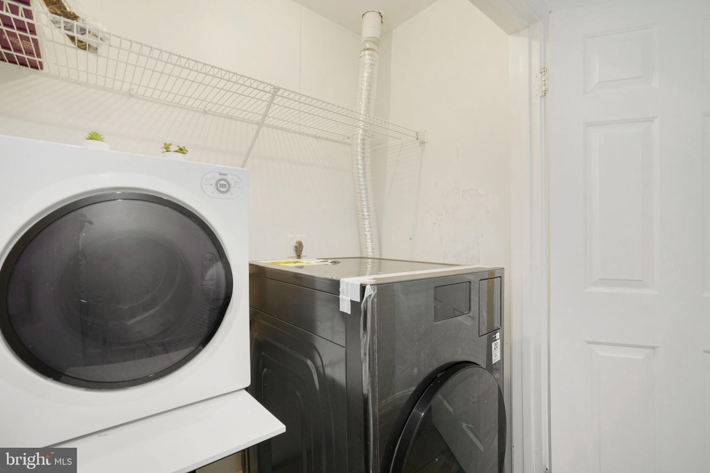 3733 ROXBURY LN, ALEXANDRIA, Virginia 22309, 2 Bedrooms Bedrooms, ,3 BathroomsBathrooms,Residential,For sale,3733 ROXBURY LN,VAFX2292382 MLS # VAFX2292382