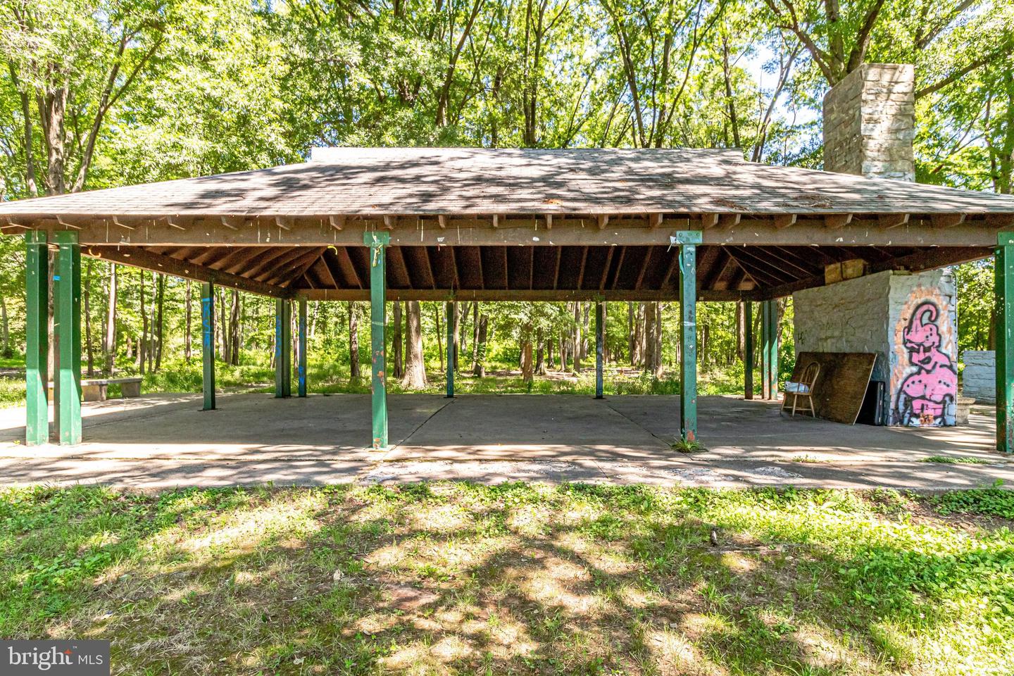 3733 ROXBURY LN, ALEXANDRIA, Virginia 22309, 2 Bedrooms Bedrooms, ,3 BathroomsBathrooms,Residential,For sale,3733 ROXBURY LN,VAFX2292382 MLS # VAFX2292382