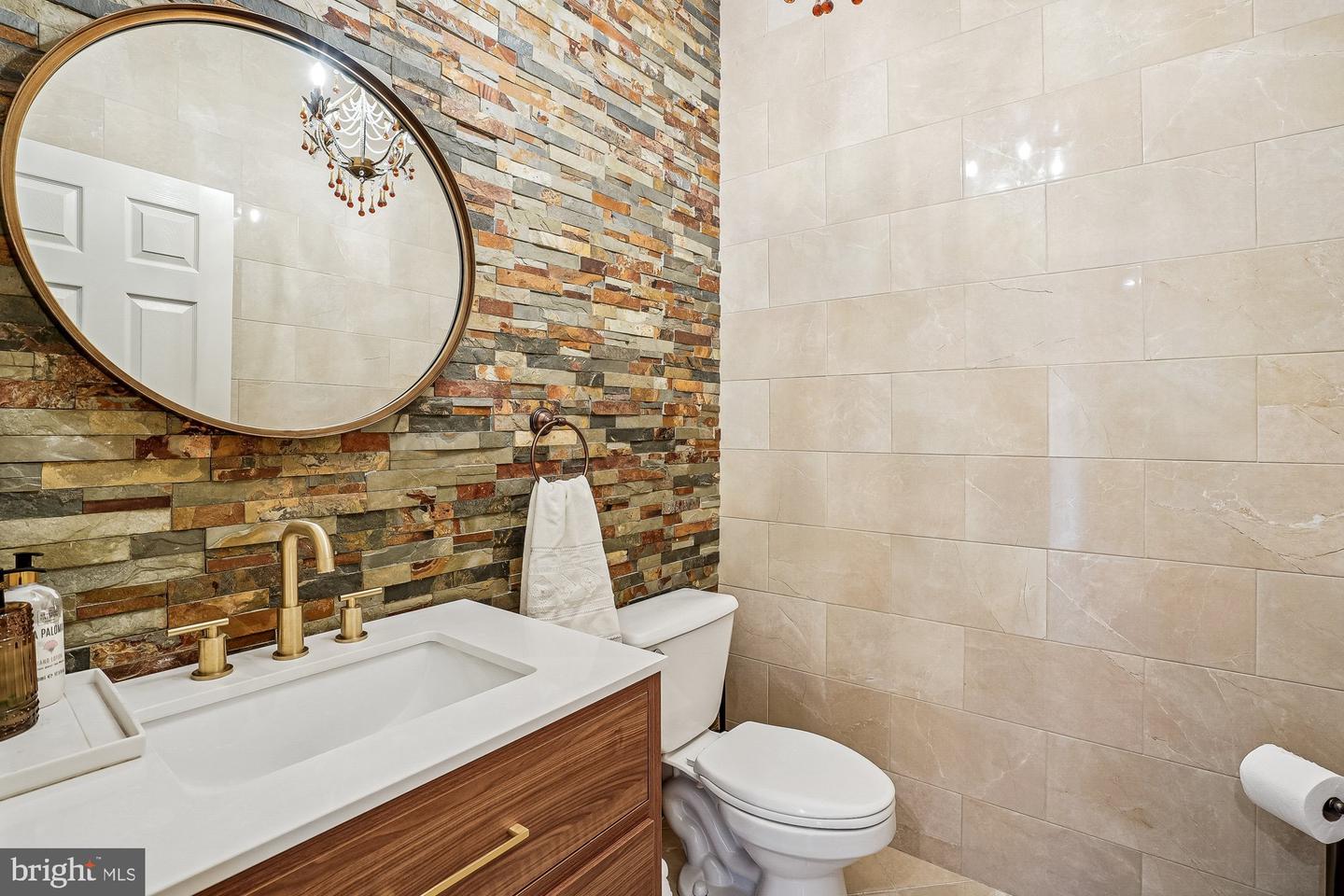 13303 REGAL CREST DR, CLIFTON, Virginia 20124, 4 Bedrooms Bedrooms, ,4 BathroomsBathrooms,Residential,For sale,13303 REGAL CREST DR,VAFX2292468 MLS # VAFX2292468