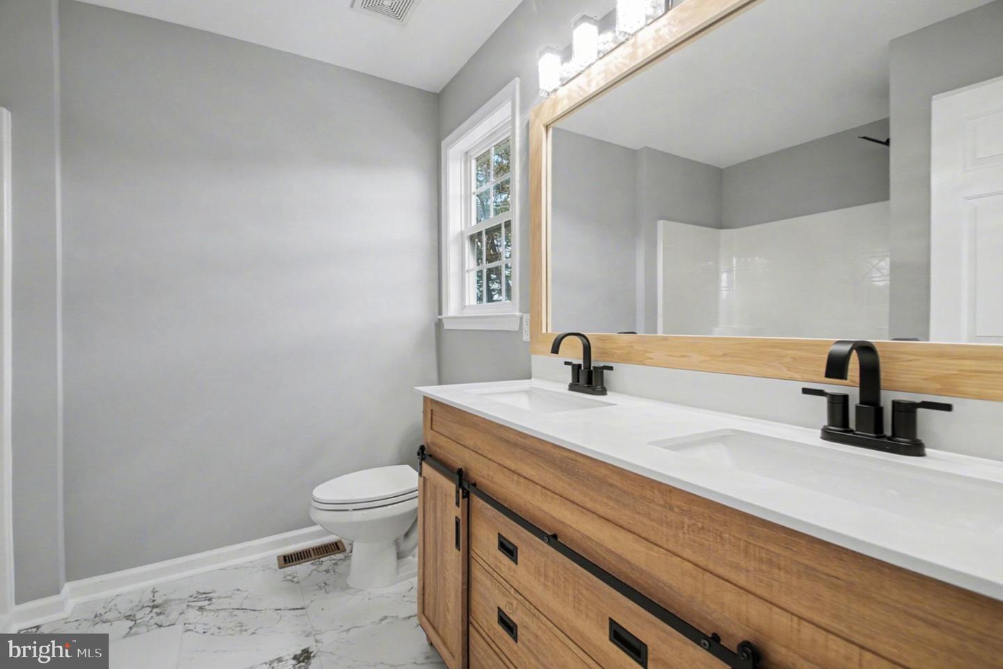 1002 MARTINGALE CT, FREDERICKSBURG, Virginia 22401, 5 Bedrooms Bedrooms, 12 Rooms Rooms,3 BathroomsBathrooms,Residential,For sale,1002 MARTINGALE CT,VAFB2009706 MLS # VAFB2009706