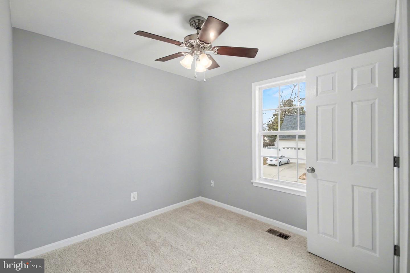 1002 MARTINGALE CT, FREDERICKSBURG, Virginia 22401, 5 Bedrooms Bedrooms, 12 Rooms Rooms,3 BathroomsBathrooms,Residential,For sale,1002 MARTINGALE CT,VAFB2009706 MLS # VAFB2009706