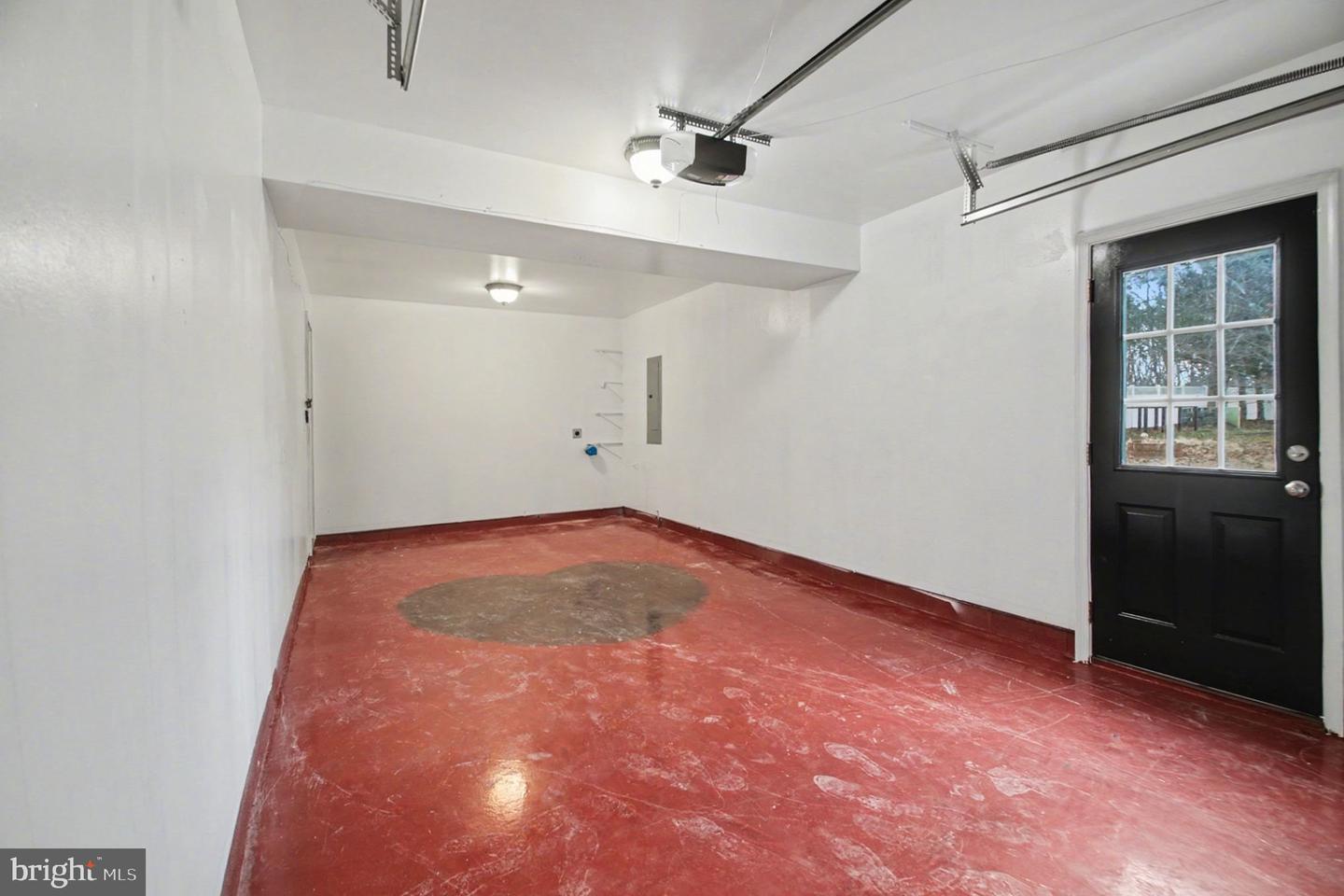 1002 MARTINGALE CT, FREDERICKSBURG, Virginia 22401, 5 Bedrooms Bedrooms, 12 Rooms Rooms,3 BathroomsBathrooms,Residential,For sale,1002 MARTINGALE CT,VAFB2009706 MLS # VAFB2009706