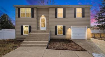 1002 MARTINGALE CT, FREDERICKSBURG, Virginia 22401, 5 Bedrooms Bedrooms, 12 Rooms Rooms,3 BathroomsBathrooms,Residential,For sale,1002 MARTINGALE CT,VAFB2009706 MLS # VAFB2009706