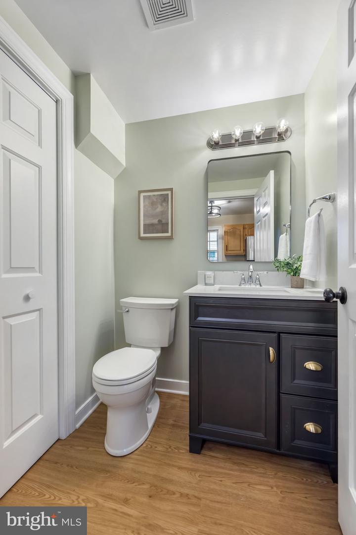 1432 KENMORE AVE, FREDERICKSBURG, Virginia 22401, 1 Bedroom Bedrooms, ,1 BathroomBathrooms,Residential,For sale,1432 KENMORE AVE,VAFB2009708 MLS # VAFB2009708