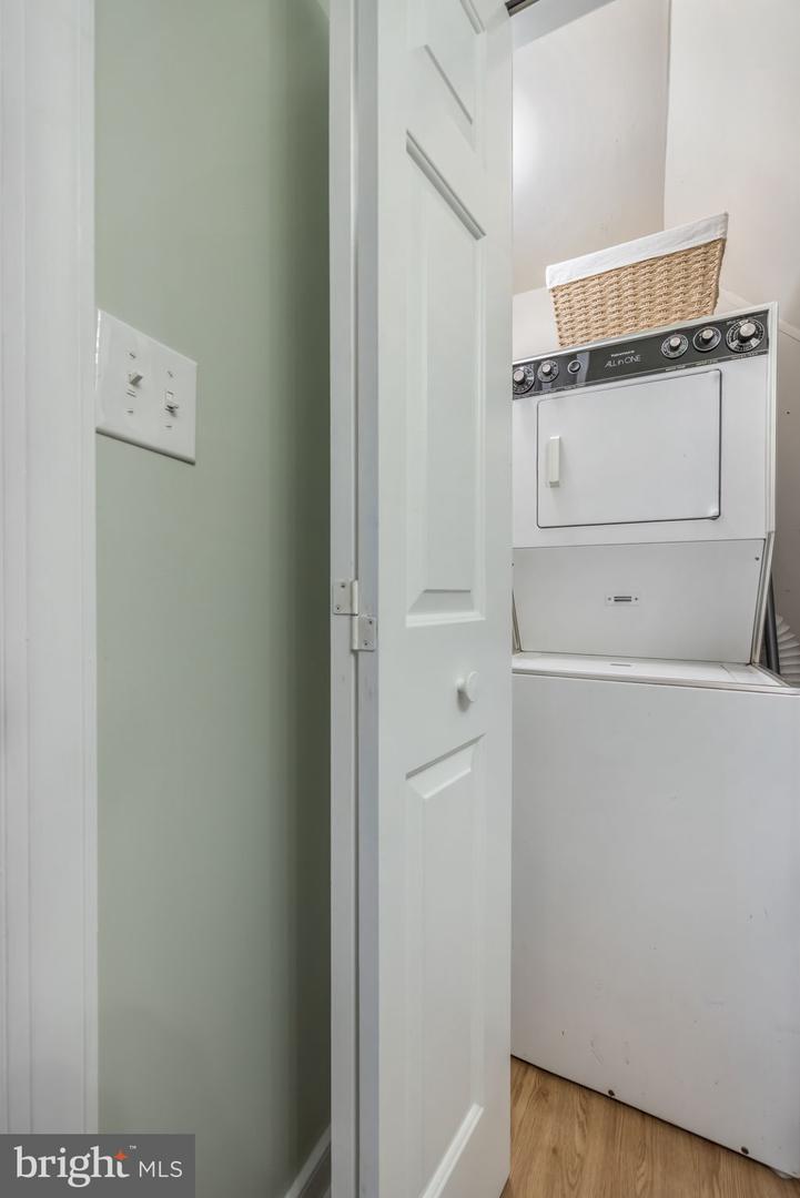 1432 KENMORE AVE, FREDERICKSBURG, Virginia 22401, 1 Bedroom Bedrooms, ,1 BathroomBathrooms,Residential,For sale,1432 KENMORE AVE,VAFB2009708 MLS # VAFB2009708