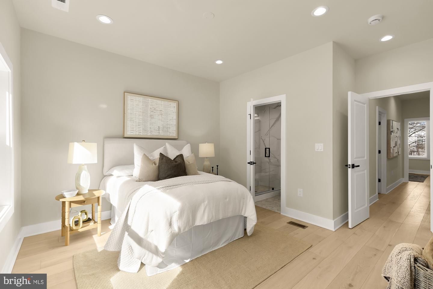 422 WARNER ST NW, WASHINGTON, District Of Columbia 20001, 4 Bedrooms Bedrooms, ,4 BathroomsBathrooms,Residential,For sale,422 WARNER ST NW,DCDC2247590 MLS # DCDC2247590