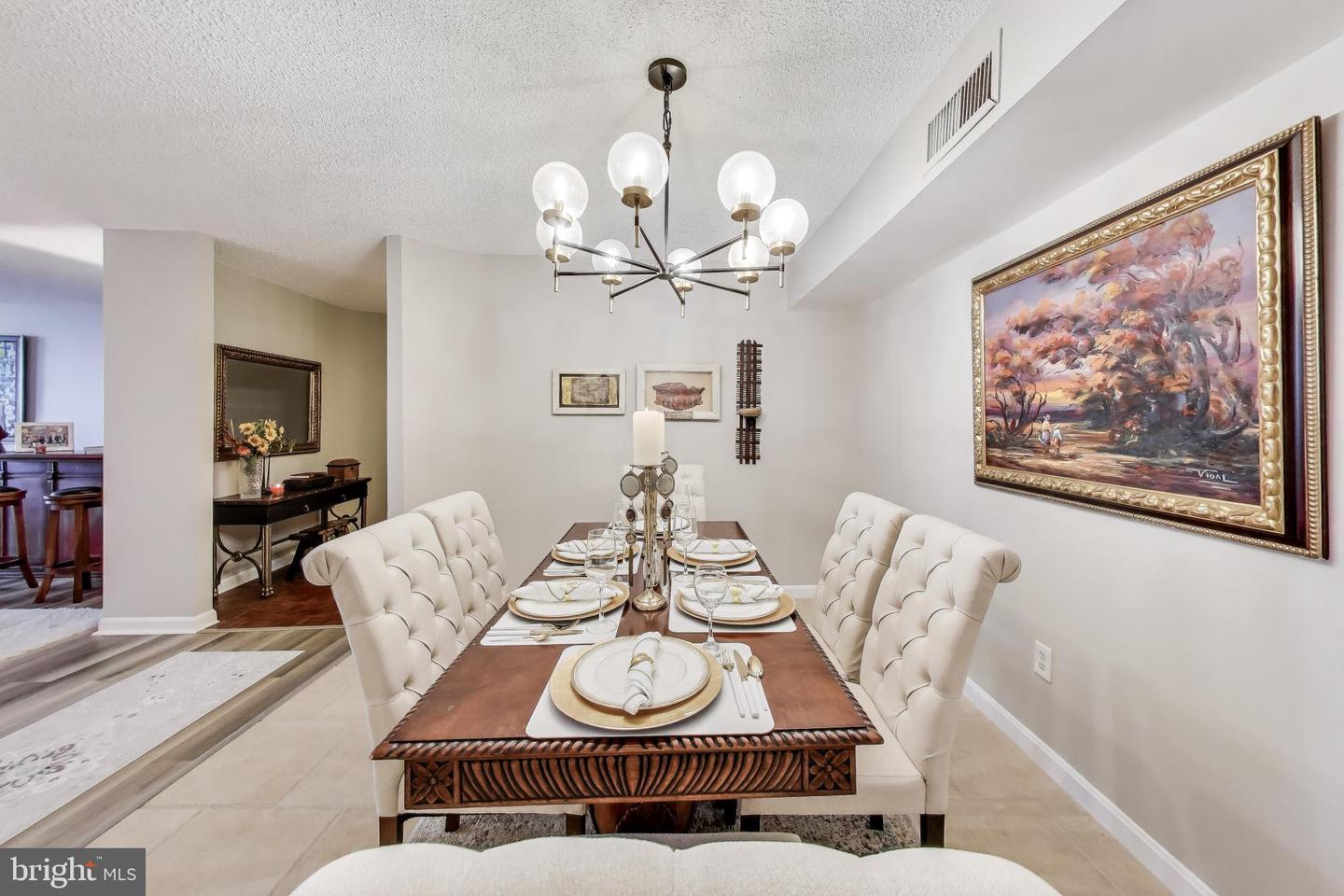 1101 S ARLINGTON RIDGE RD #305, ARLINGTON, Virginia 22202, 2 Bedrooms Bedrooms, ,2 BathroomsBathrooms,Residential,For sale,1101 S ARLINGTON RIDGE RD #305,VAAR2069254 MLS # VAAR2069254