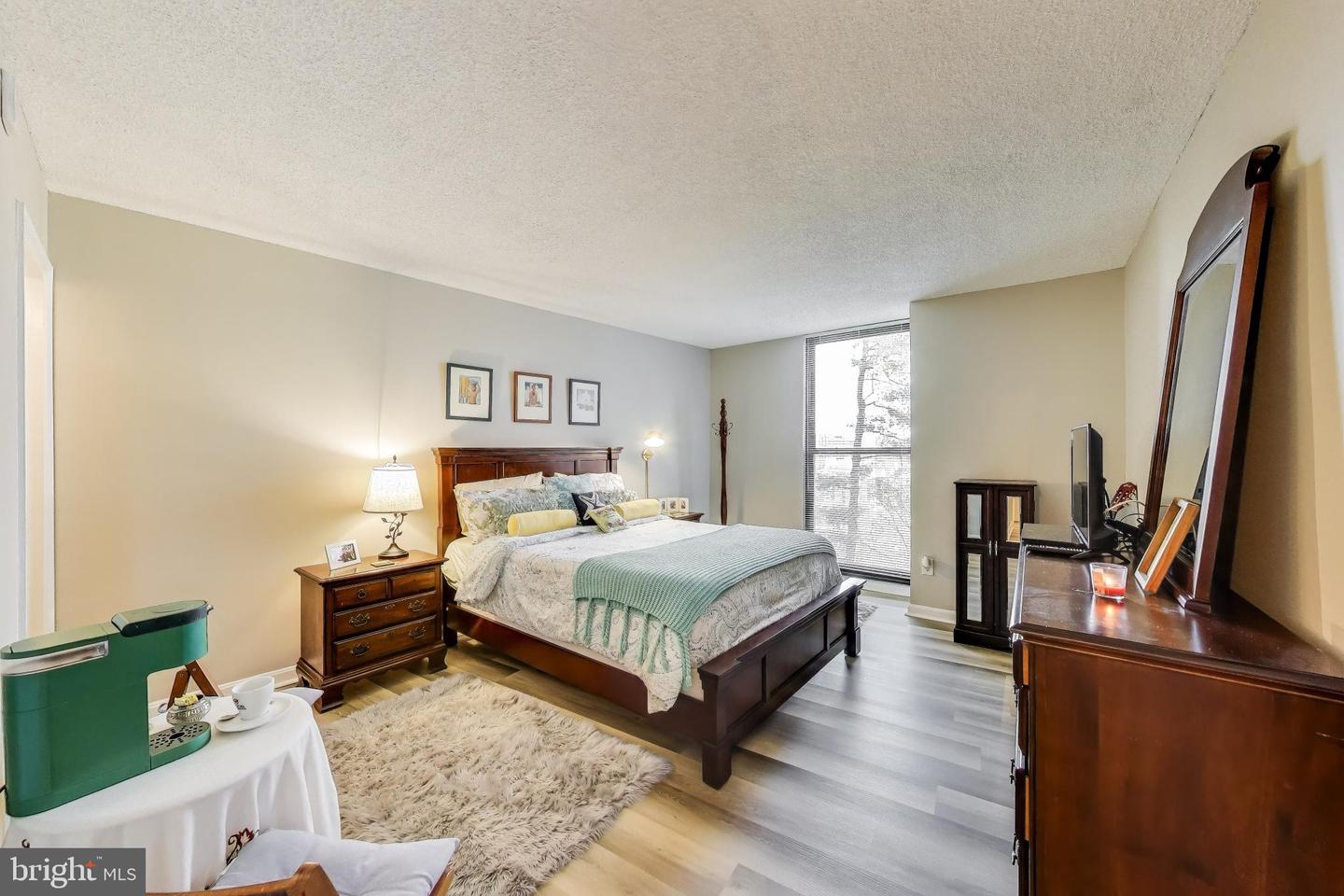 1101 S ARLINGTON RIDGE RD #305, ARLINGTON, Virginia 22202, 2 Bedrooms Bedrooms, ,2 BathroomsBathrooms,Residential,For sale,1101 S ARLINGTON RIDGE RD #305,VAAR2069254 MLS # VAAR2069254