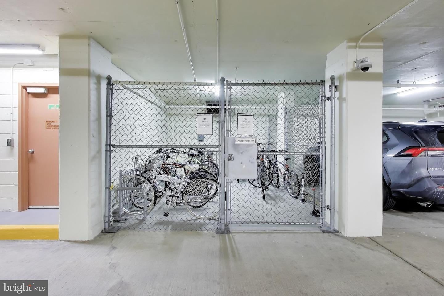 1101 S ARLINGTON RIDGE RD #305, ARLINGTON, Virginia 22202, 2 Bedrooms Bedrooms, ,2 BathroomsBathrooms,Residential,For sale,1101 S ARLINGTON RIDGE RD #305,VAAR2069254 MLS # VAAR2069254