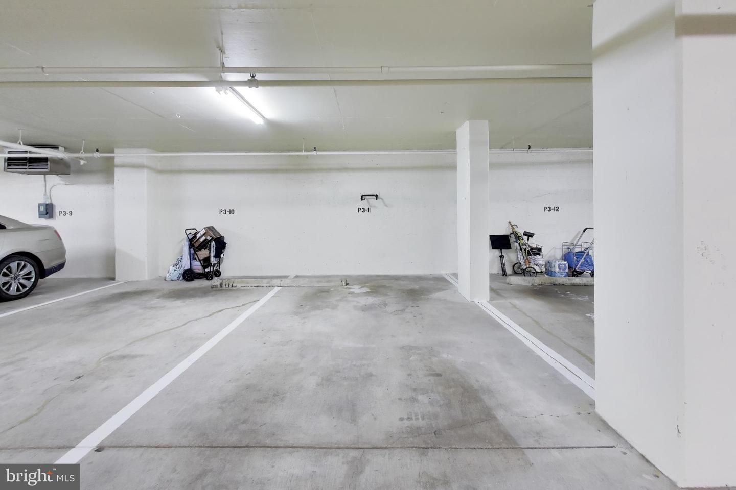 1101 S ARLINGTON RIDGE RD #305, ARLINGTON, Virginia 22202, 2 Bedrooms Bedrooms, ,2 BathroomsBathrooms,Residential,For sale,1101 S ARLINGTON RIDGE RD #305,VAAR2069254 MLS # VAAR2069254