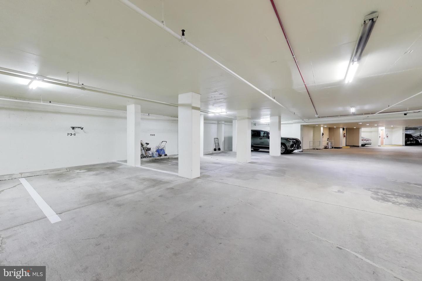 1101 S ARLINGTON RIDGE RD #305, ARLINGTON, Virginia 22202, 2 Bedrooms Bedrooms, ,2 BathroomsBathrooms,Residential,For sale,1101 S ARLINGTON RIDGE RD #305,VAAR2069254 MLS # VAAR2069254