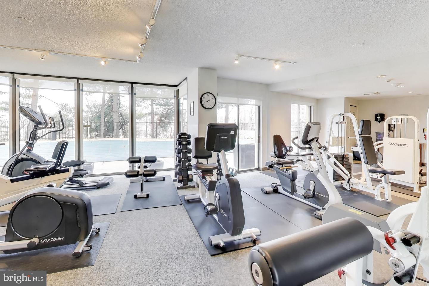 1101 S ARLINGTON RIDGE RD #305, ARLINGTON, Virginia 22202, 2 Bedrooms Bedrooms, ,2 BathroomsBathrooms,Residential,For sale,1101 S ARLINGTON RIDGE RD #305,VAAR2069254 MLS # VAAR2069254