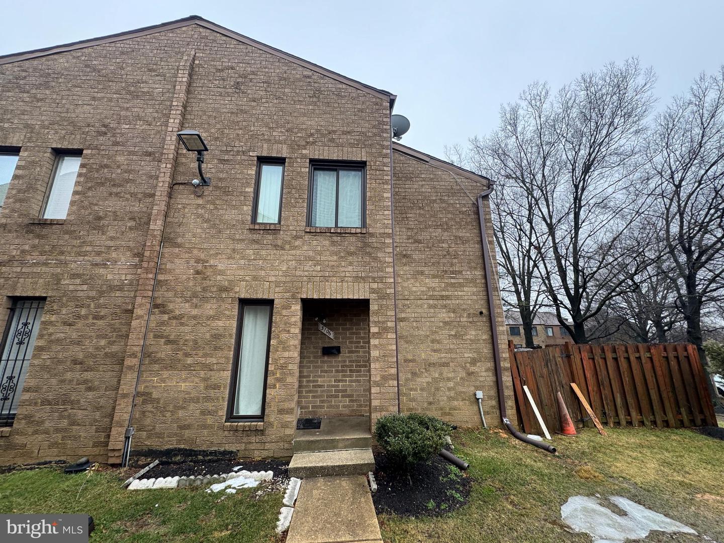 3106 BERRY RD NE #20, WASHINGTON, District Of Columbia 20018, 3 Bedrooms Bedrooms, ,2 BathroomsBathrooms,Residential,For sale,3106 BERRY RD NE #20,DCDC2247602 MLS # DCDC2247602