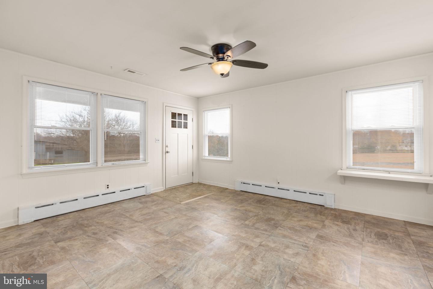 1416 WARRENTON RD, FREDERICKSBURG, Virginia 22406, 3 Bedrooms Bedrooms, ,1 BathroomBathrooms,Farm,For sale,1416 WARRENTON RD,VAST2045968 MLS # VAST2045968