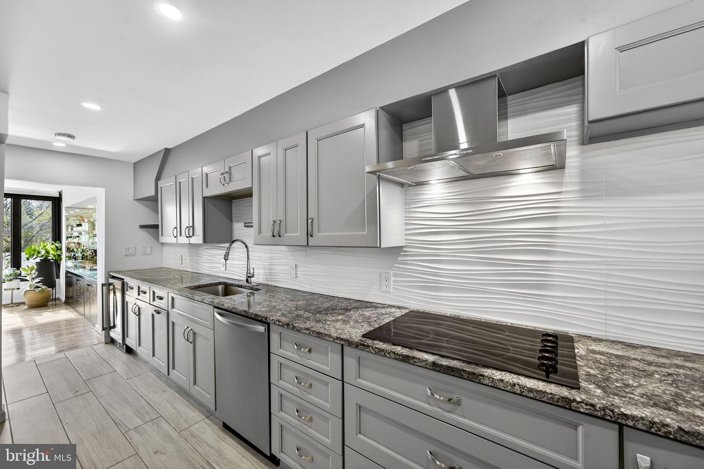 908 INDEPENDENCE AVE SE, WASHINGTON, District Of Columbia 20003, 5 Bedrooms Bedrooms, ,3 BathroomsBathrooms,Residential,For sale,908 INDEPENDENCE AVE SE,DCDC2247618 MLS # DCDC2247618