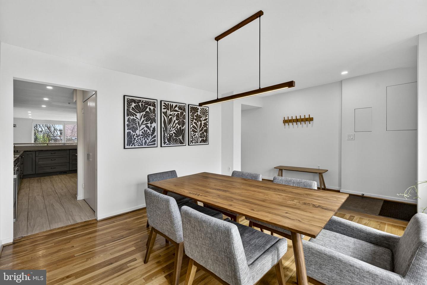 908 INDEPENDENCE AVE SE, WASHINGTON, District Of Columbia 20003, 5 Bedrooms Bedrooms, ,3 BathroomsBathrooms,Residential,For sale,908 INDEPENDENCE AVE SE,DCDC2247618 MLS # DCDC2247618