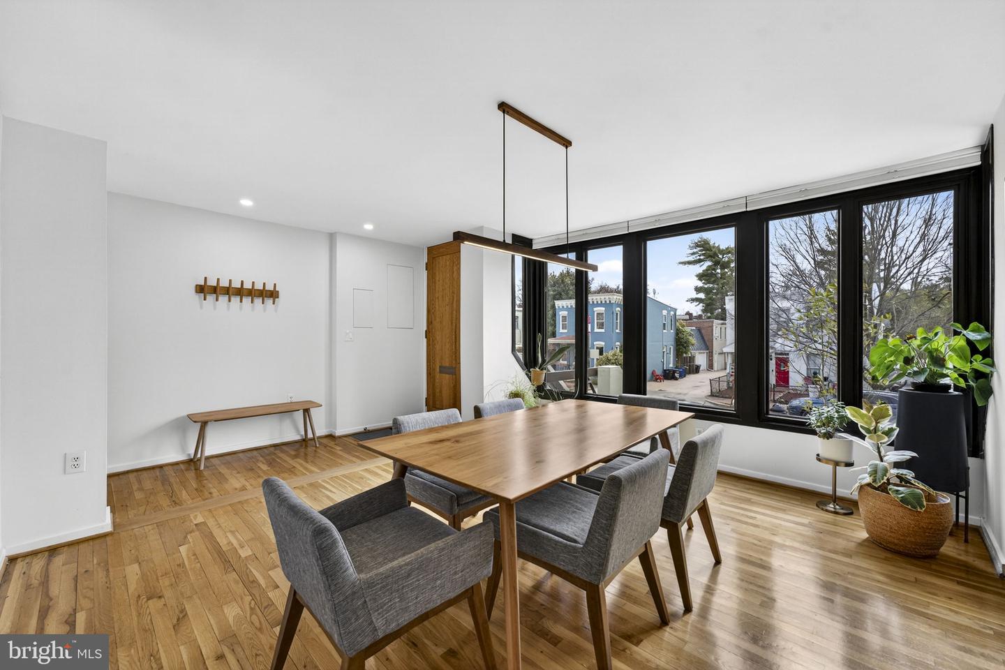 908 INDEPENDENCE AVE SE, WASHINGTON, District Of Columbia 20003, 5 Bedrooms Bedrooms, ,3 BathroomsBathrooms,Residential,For sale,908 INDEPENDENCE AVE SE,DCDC2247618 MLS # DCDC2247618