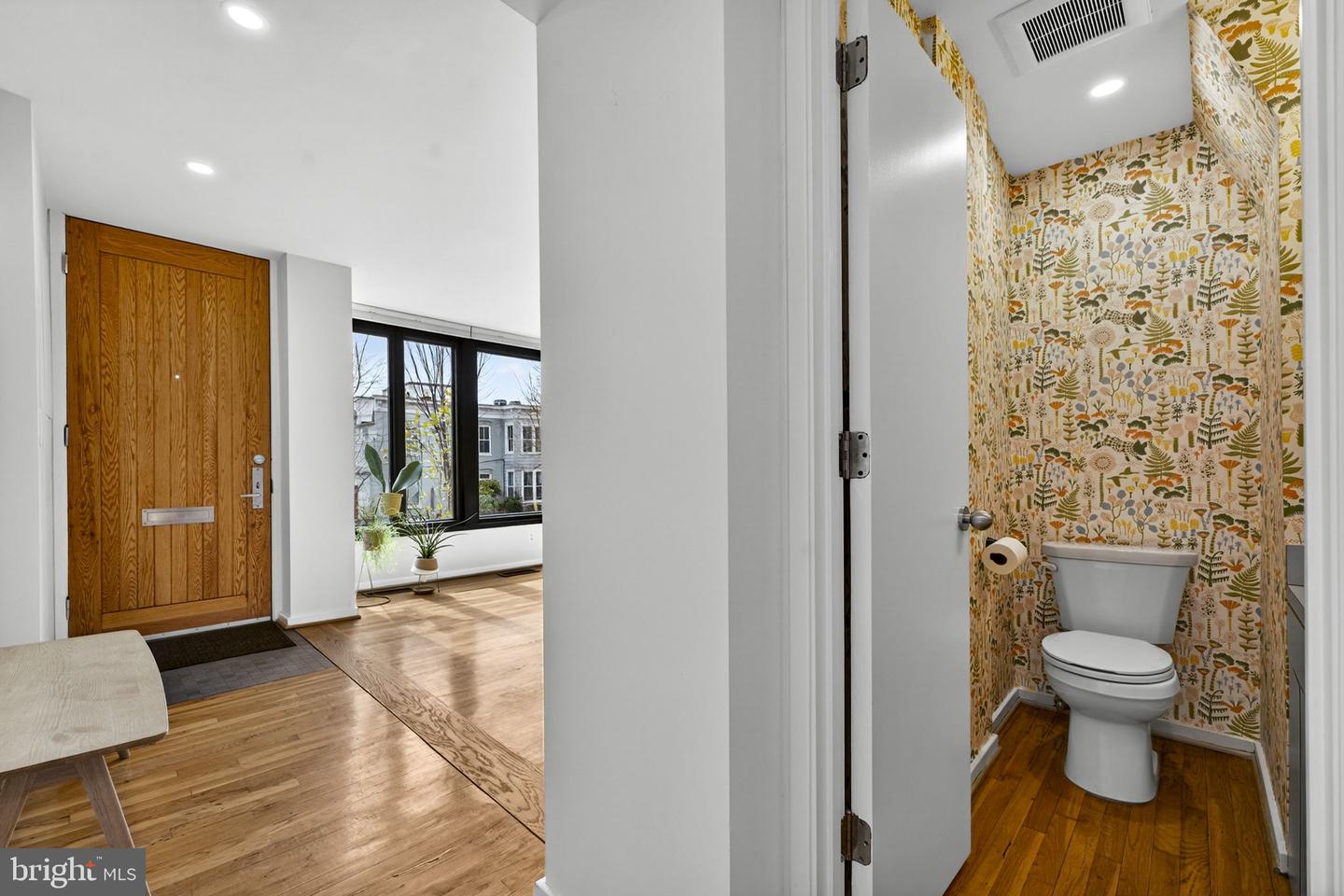 908 INDEPENDENCE AVE SE, WASHINGTON, District Of Columbia 20003, 5 Bedrooms Bedrooms, ,3 BathroomsBathrooms,Residential,For sale,908 INDEPENDENCE AVE SE,DCDC2247618 MLS # DCDC2247618