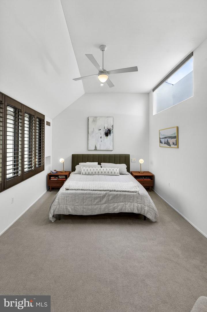 908 INDEPENDENCE AVE SE, WASHINGTON, District Of Columbia 20003, 5 Bedrooms Bedrooms, ,3 BathroomsBathrooms,Residential,For sale,908 INDEPENDENCE AVE SE,DCDC2247618 MLS # DCDC2247618