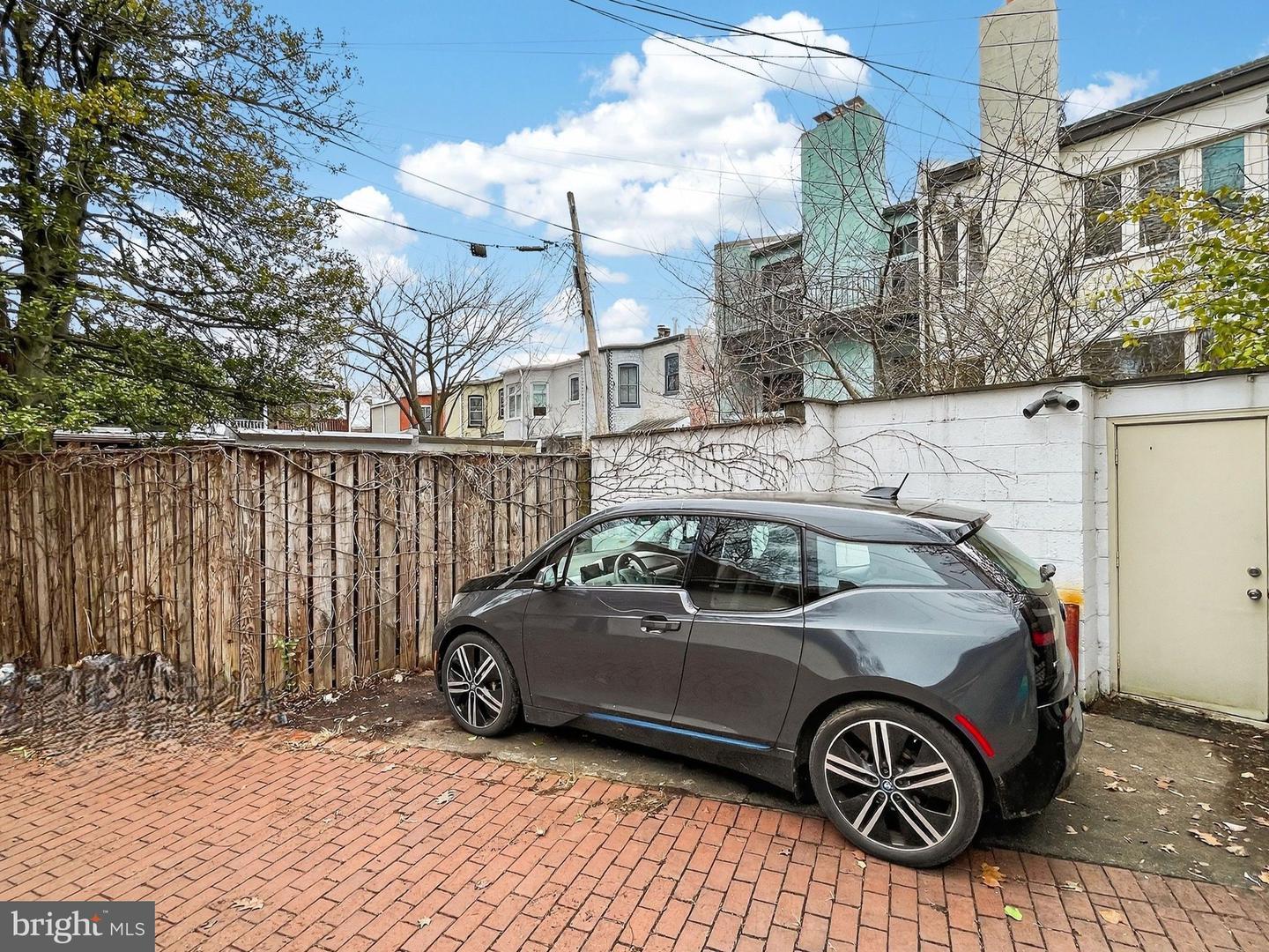 908 INDEPENDENCE AVE SE, WASHINGTON, District Of Columbia 20003, 5 Bedrooms Bedrooms, ,3 BathroomsBathrooms,Residential,For sale,908 INDEPENDENCE AVE SE,DCDC2247618 MLS # DCDC2247618