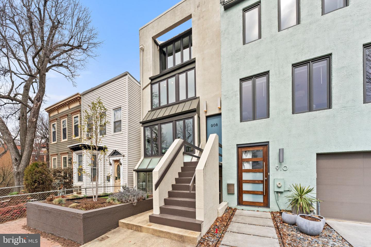 908 INDEPENDENCE AVE SE, WASHINGTON, District Of Columbia 20003, 5 Bedrooms Bedrooms, ,3 BathroomsBathrooms,Residential,For sale,908 INDEPENDENCE AVE SE,DCDC2247618 MLS # DCDC2247618