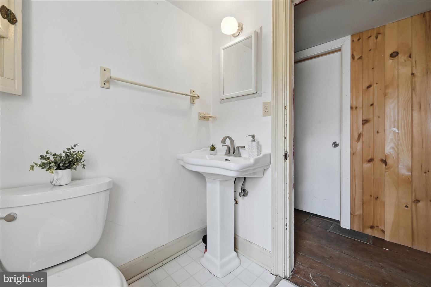 229 GARBER LN, WINCHESTER, Virginia 22602, 3 Bedrooms Bedrooms, ,1 BathroomBathrooms,Residential,For sale,229 GARBER LN,VAFV2039766 MLS # VAFV2039766